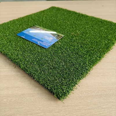 چمن مصنوعی گلف سبز Dtex 6000 15mm چمن مصنوعی با فیبر خمیده برای ورزش و باغ