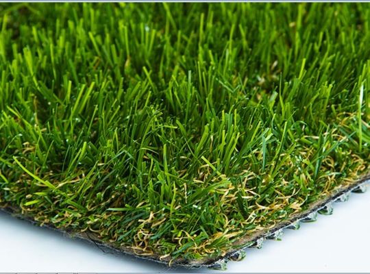 چمن مصنوعی مقاوم در برابر اشعه UV برای محیط زیست با پشتیبان قابل تنظیم برای باغ ها و زمینه های بیرونی