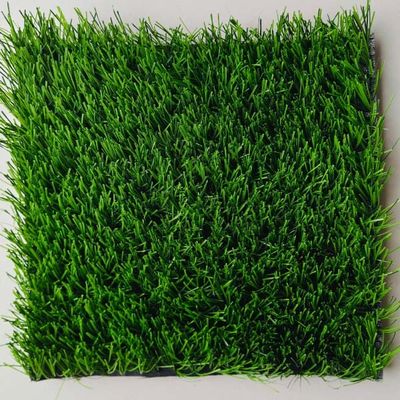 50mm ارتفاع انبار نگهداری کم مقاومت UV چمن مصنوعی برای زمین های فوتبال استاندارد