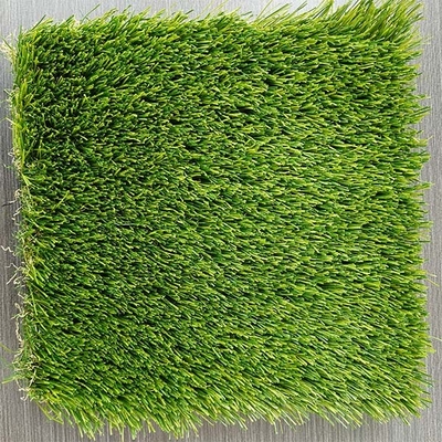 چمن مصنوعی با چگالی بالا برای استخر شنا یا بالکن های حیاط با مقاومت UV عالی
