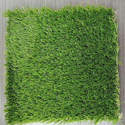 30 میلی متر نفوذ آب بالا عملکرد چمن سبز مصنوعی با چسب PU برای زمینه های تفریحی استفاده می شود