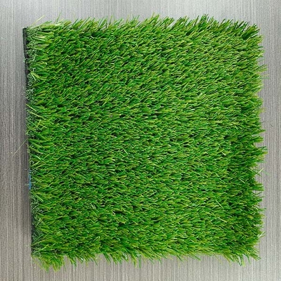 14600 Dtex مقاومت UV بسیار بالا و نگهداری کم چمن مصنوعی سبز با پشتیبان لاتکس سیاه یا سبز SBR