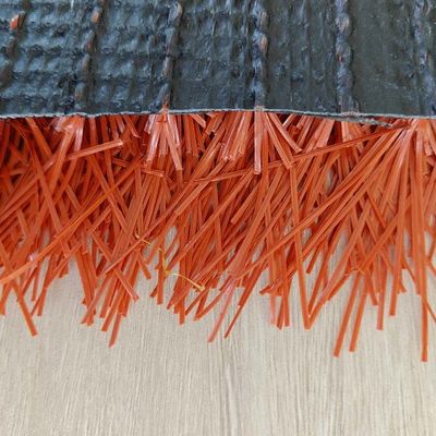 آجر قرمز 40 میلی متر ارتفاع انبار 12000 Dtex فوتبال چمن مصنوعی برای سالن های ورزشی