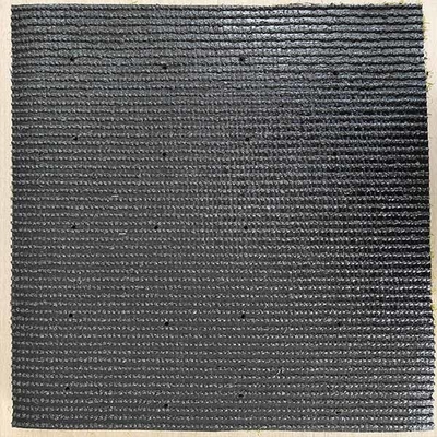 چسب PU 28mm 13800 Dtex چشم انداز چمن مصنوعی دو لایه PP بالکن های پشتیبان زینت حیاط پشت خانه مقاومت UV نگهداری کم