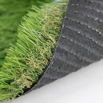 چمن مصنوعی 40 میلی متری منظره تراکم بالا Dtex ساختگی Astro Turf SBR Latex Composite PP پشت