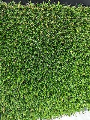 چمن مصنوعی غیر پرکننده با ارتفاع شمع 30 میلی متر و چسب لاتکس شفاف برای چمن ورزشی 12400 Dtex کم تعمیر و نگهداری