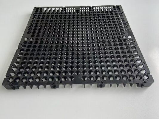 30mm ضخامت مواد پلاستیکی صفحه تخلیه قرار دادن زیر منظره چمن مصنوعی